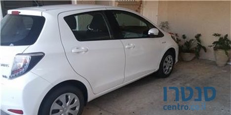 2014' Toyota Auris photo #1