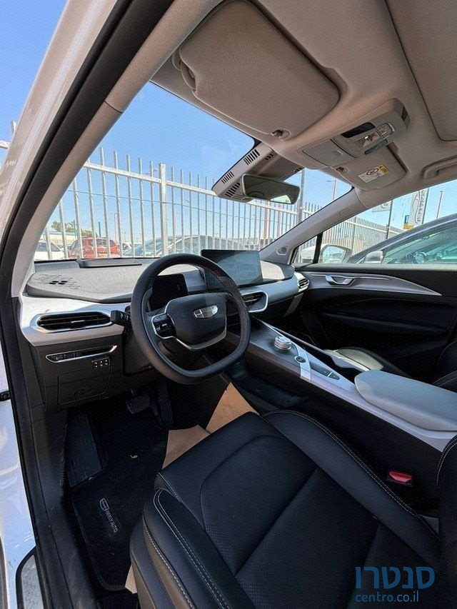 2022' Geely Geometry C ג׳ילי photo #3