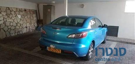 2011' Mazda 3 מאזדה 3 קומפורט photo #1