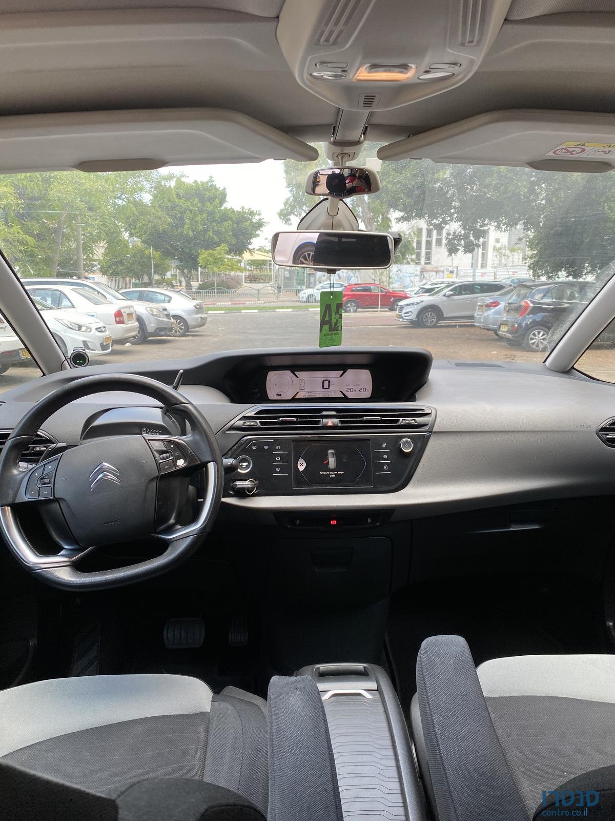 2016' Citroen C4 Picasso photo #2