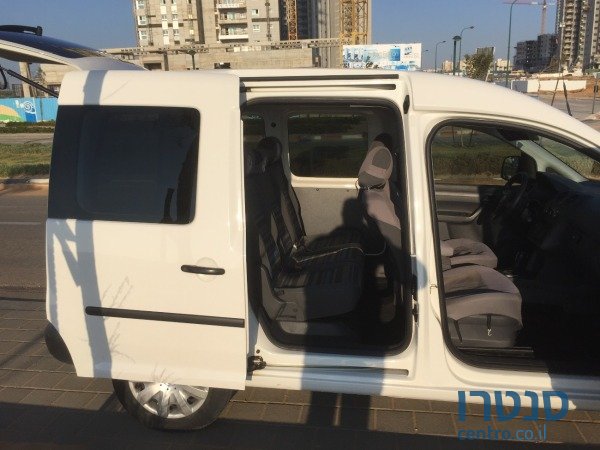 2012' Volkswagen Caddy photo #4