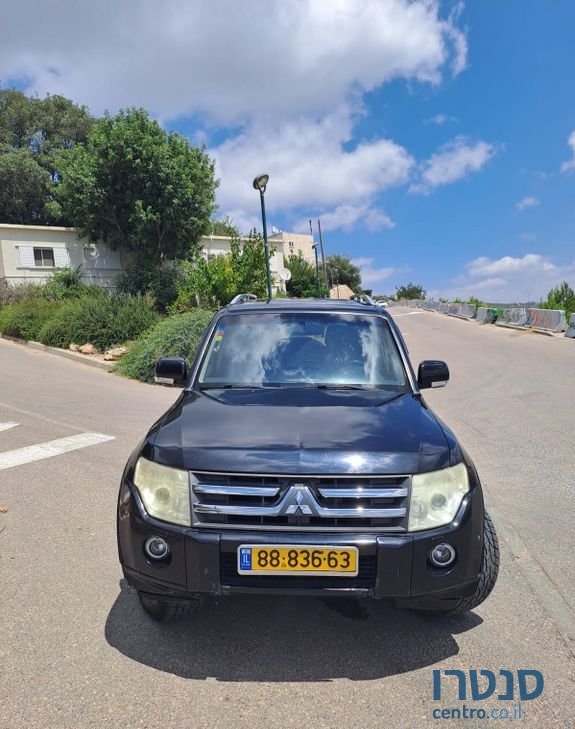 2008' Mitsubishi Pajero מיצובישי פג'רו photo #3