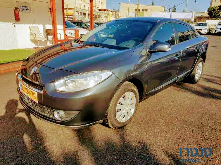 2012' Renault Fluence photo #1