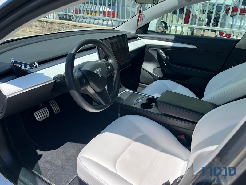 2021' Tesla Model 3 photo #2