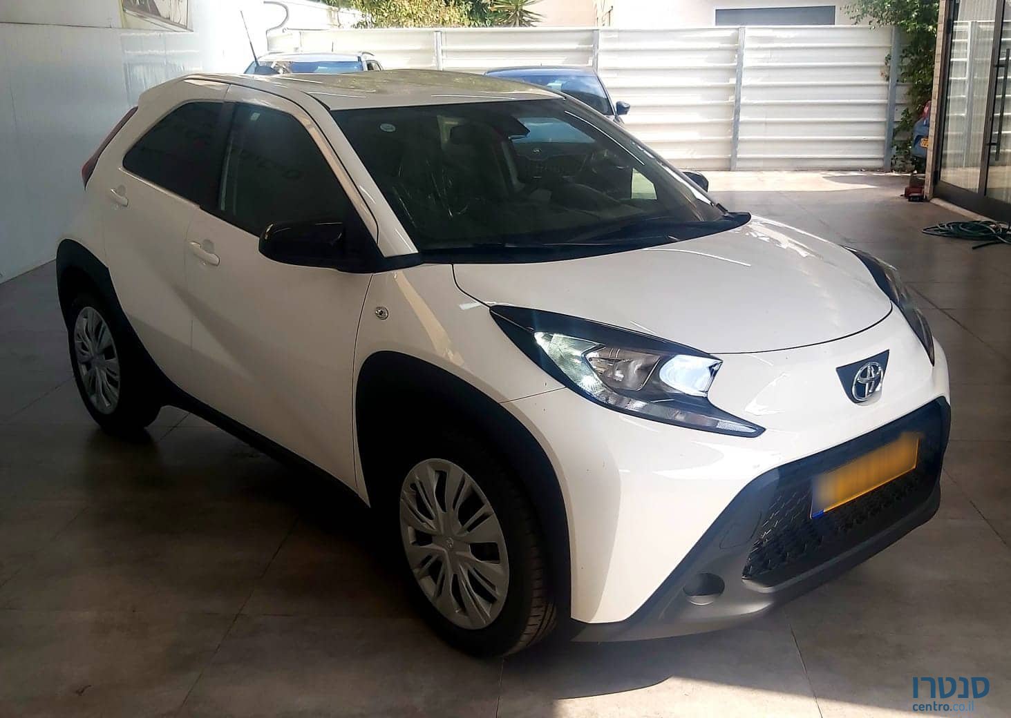 2022' Toyota Aygo photo #2