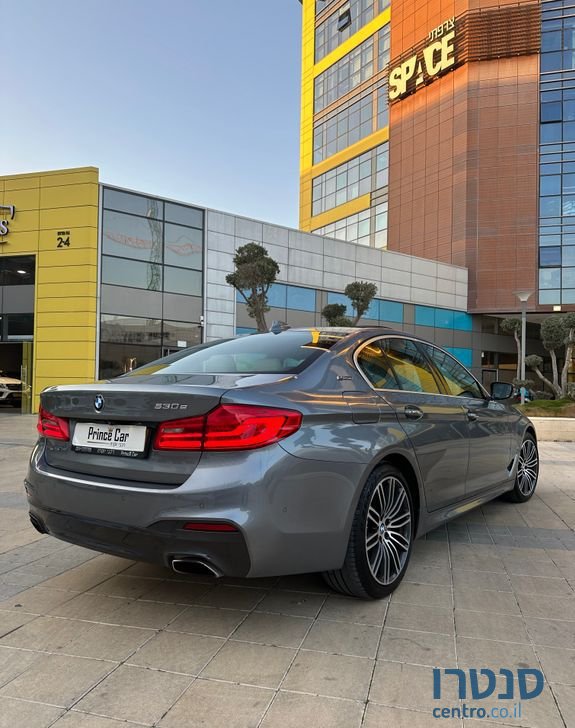 2017' BMW 5 Series ב.מ.וו סדרה 5 photo #3