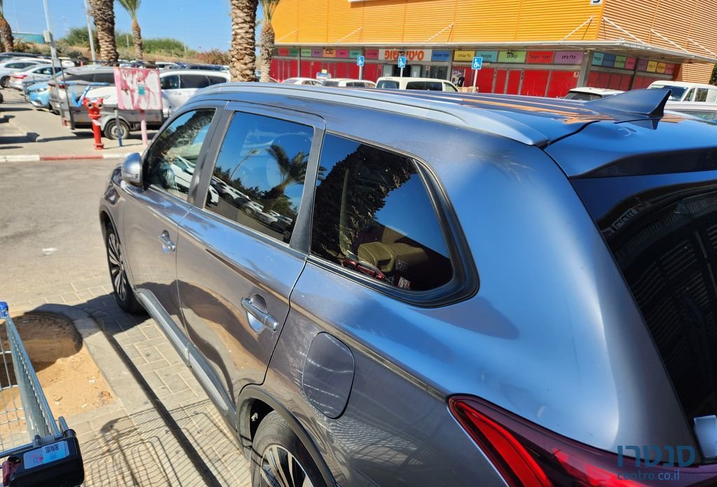 2018' Mitsubishi Outlander מיצובישי אאוטלנדר photo #4