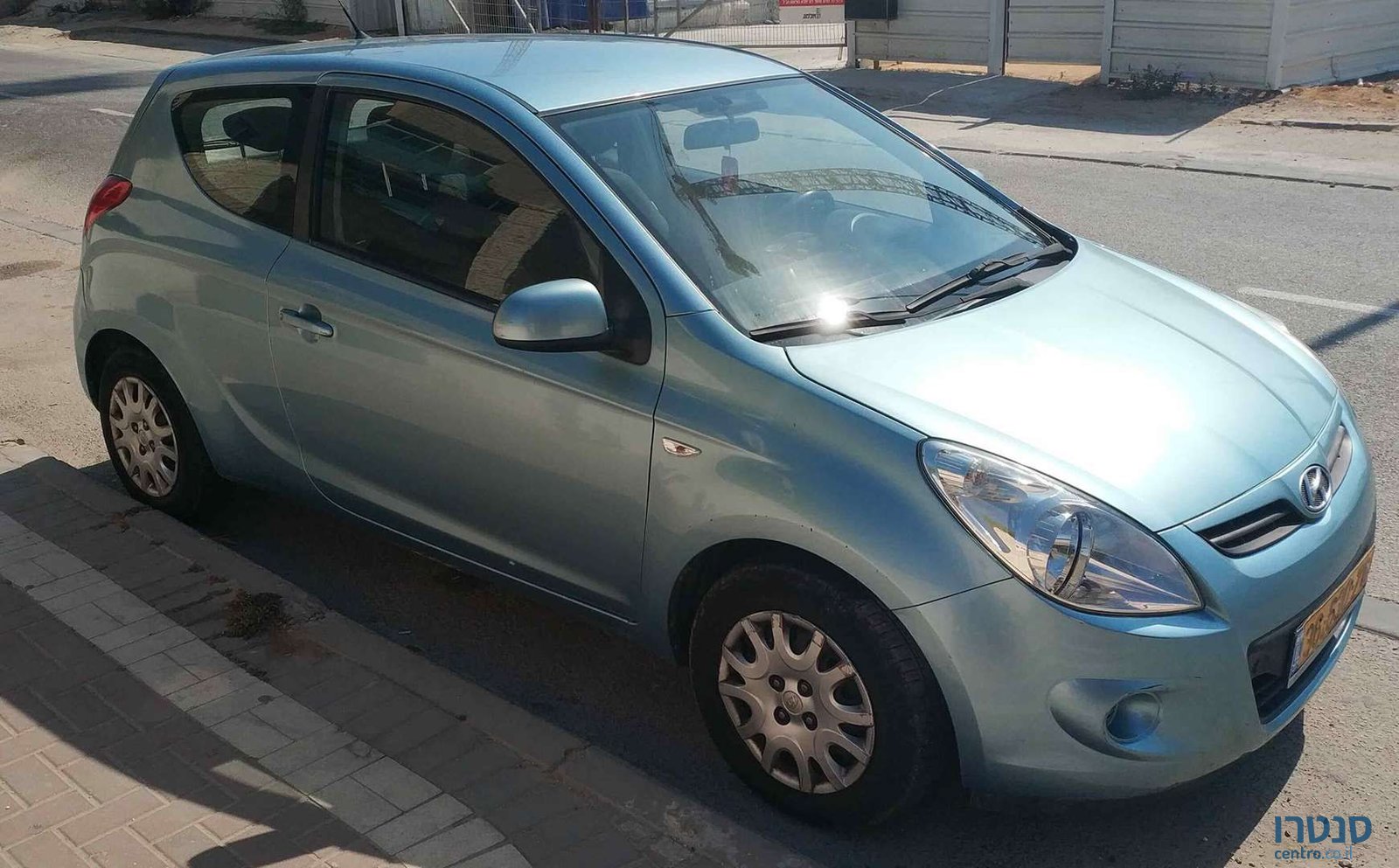 2011' Hyundai i20 יונדאי photo #1