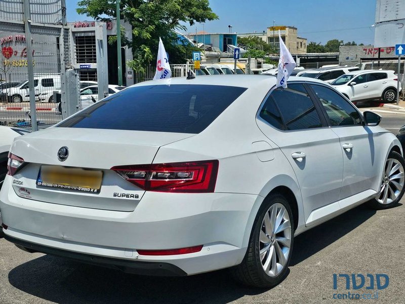 2016' Skoda Superb סקודה סופרב photo #4