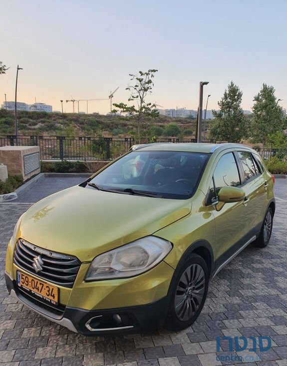 2015' Suzuki SX4 סוזוקי קרוסאובר photo #1