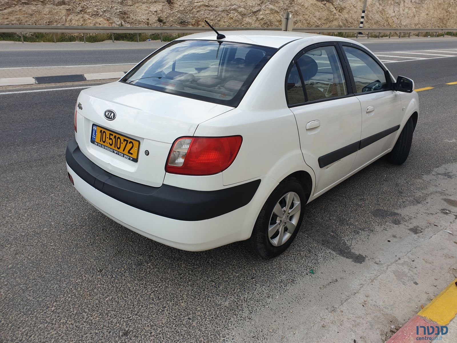 2009' Kia Rio photo #2