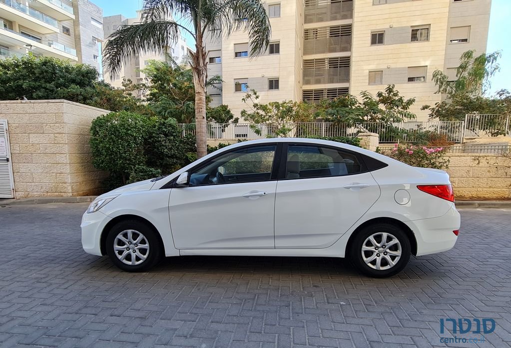 2016' Hyundai i25 יונדאי photo #3