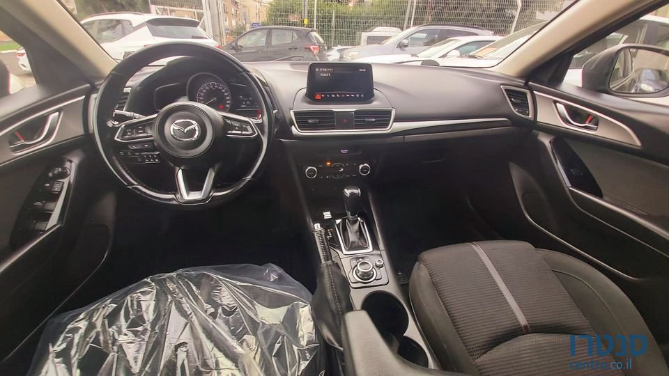 2018' Mazda 3 photo #5
