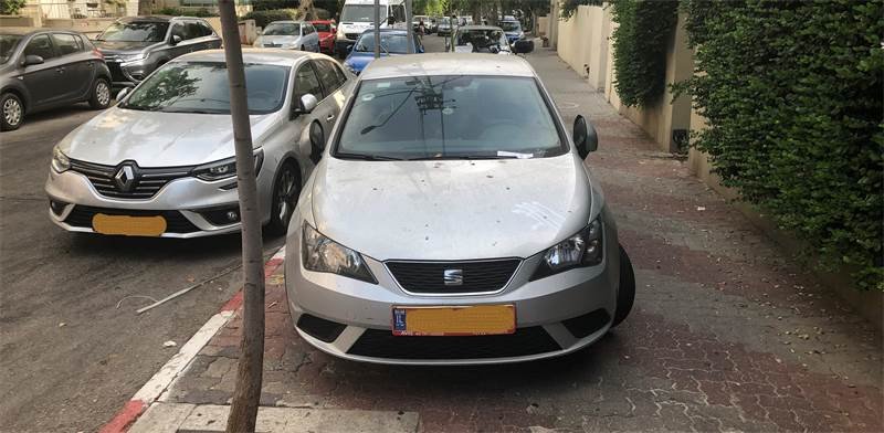 Tel Aviv backtracks on sidewalk parking