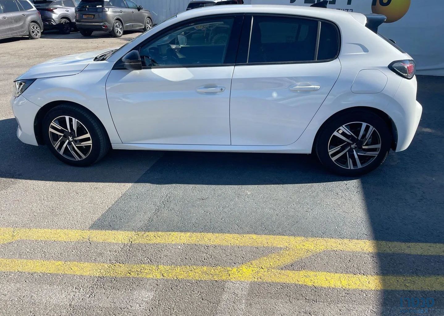 2022' Peugeot 208 פיג'ו photo #4