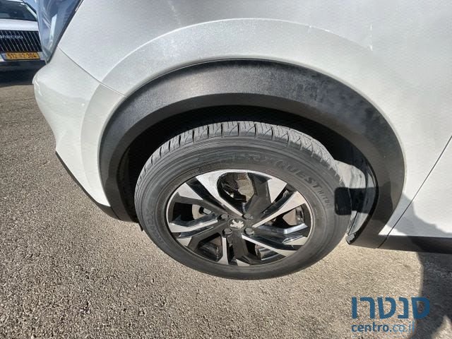 2020' Peugeot 2008 פיג'ו photo #5