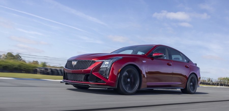 Cadillac анонсировал новое поколение бензинового седана СТ5