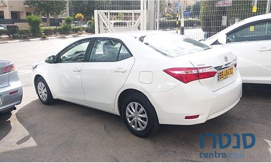 2016' Toyota Corolla photo #2