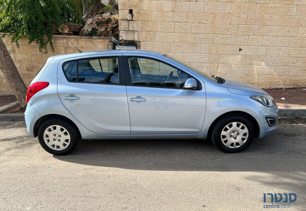 2013' Hyundai i20 יונדאי photo #3