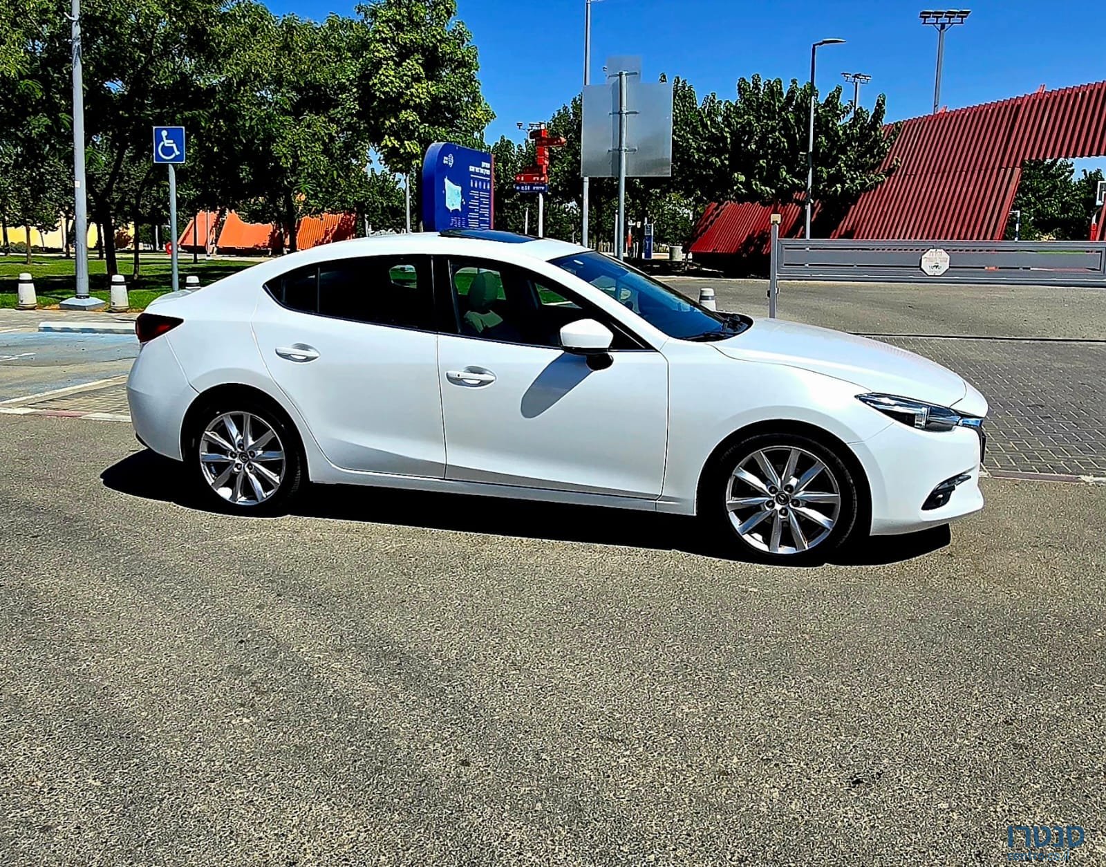 2019' Mazda 3 photo #6