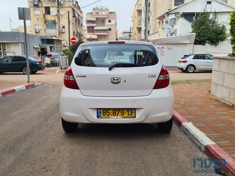 2012' Hyundai i20 יונדאי photo #4