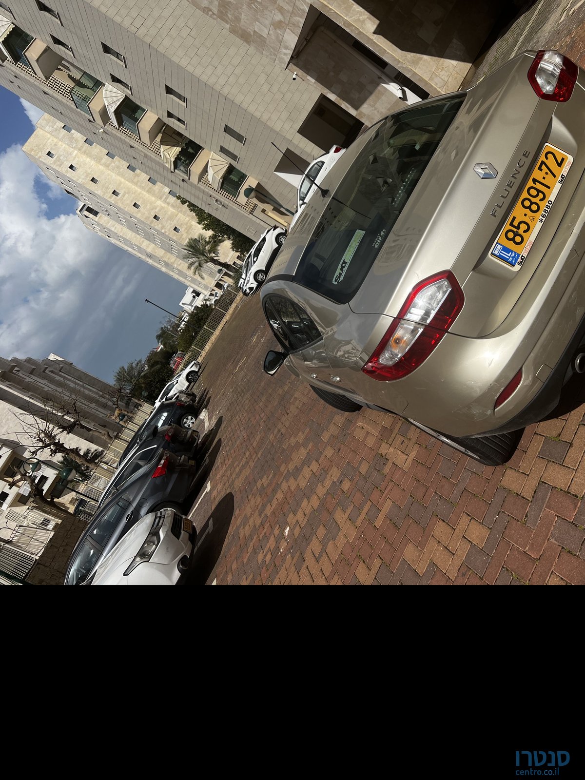 2011' Renault Fluence רנו פלואנס photo #3