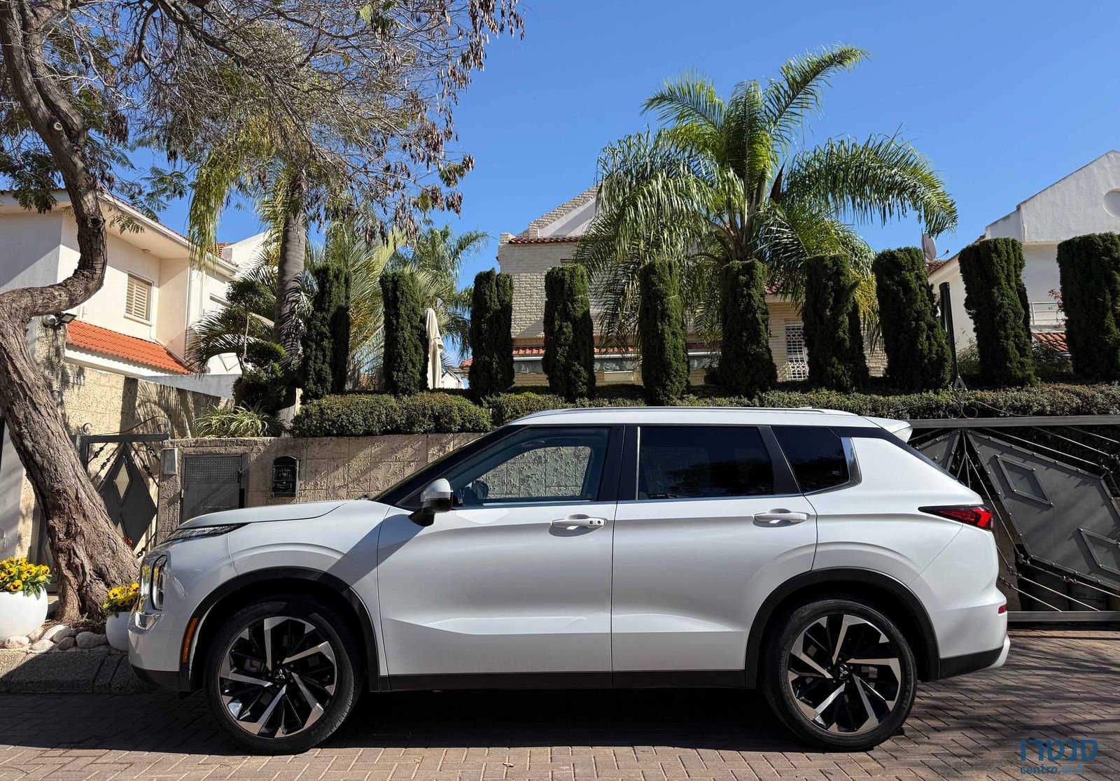 2023' Mitsubishi Outlander מיצובישי אאוטלנדר photo #3