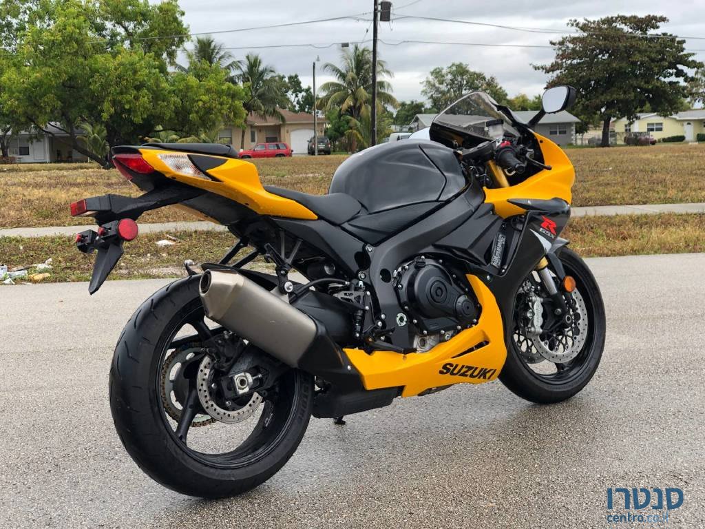 2017' Suzuki 750cc photo #4