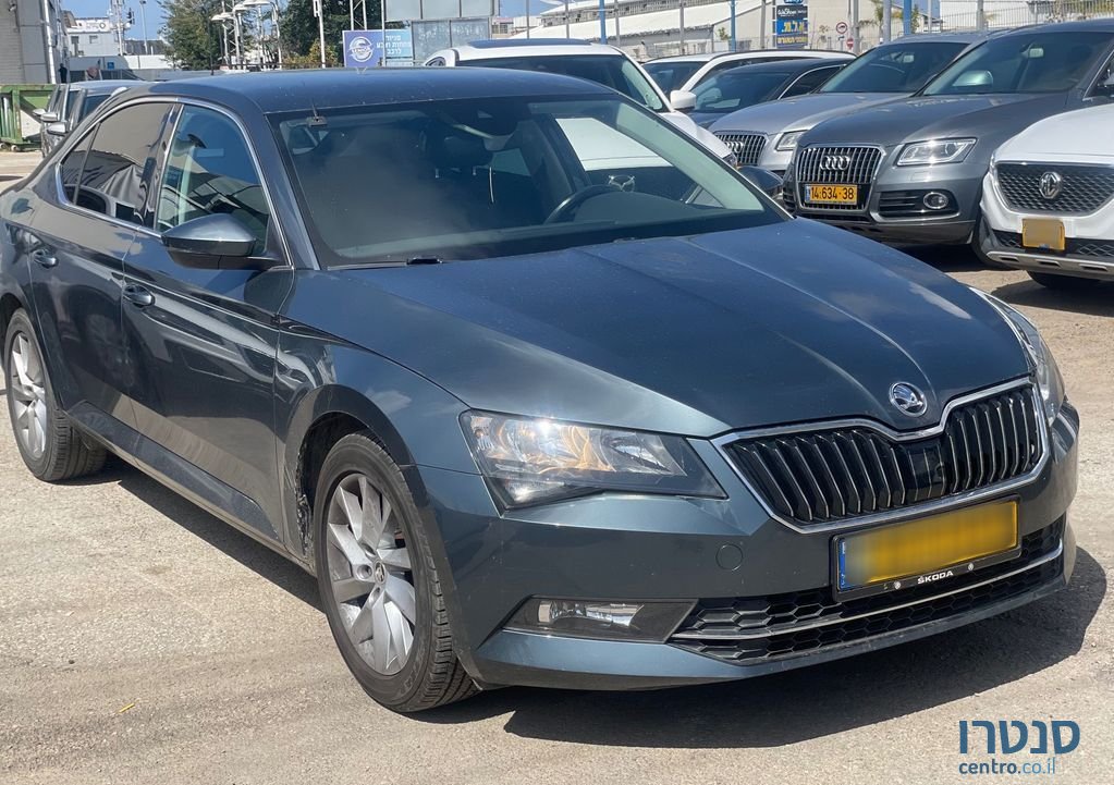 2019' Skoda Superb סקודה סופרב photo #2