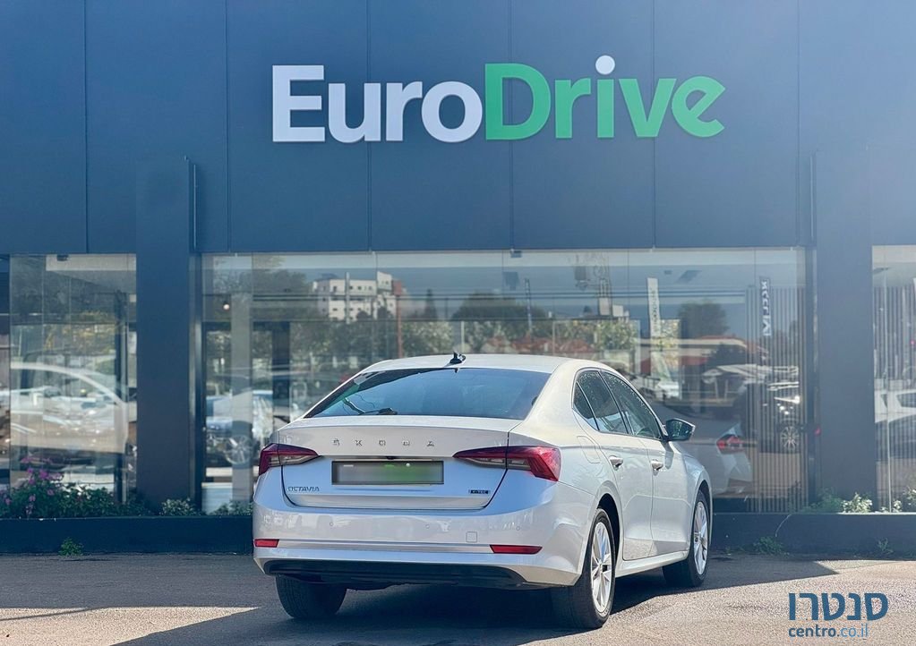 2021' Skoda Octavia סקודה אוקטביה photo #4