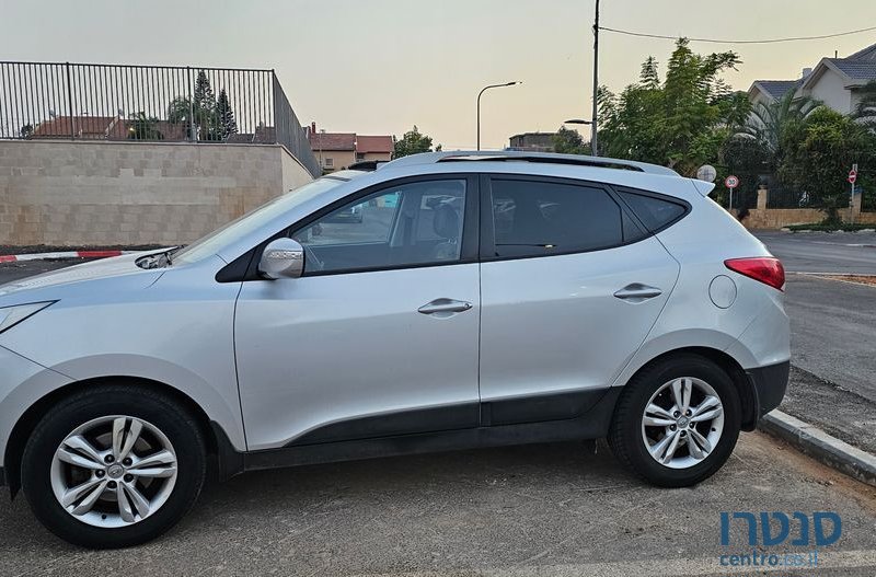 2011' Hyundai ix35 יונדאי photo #2