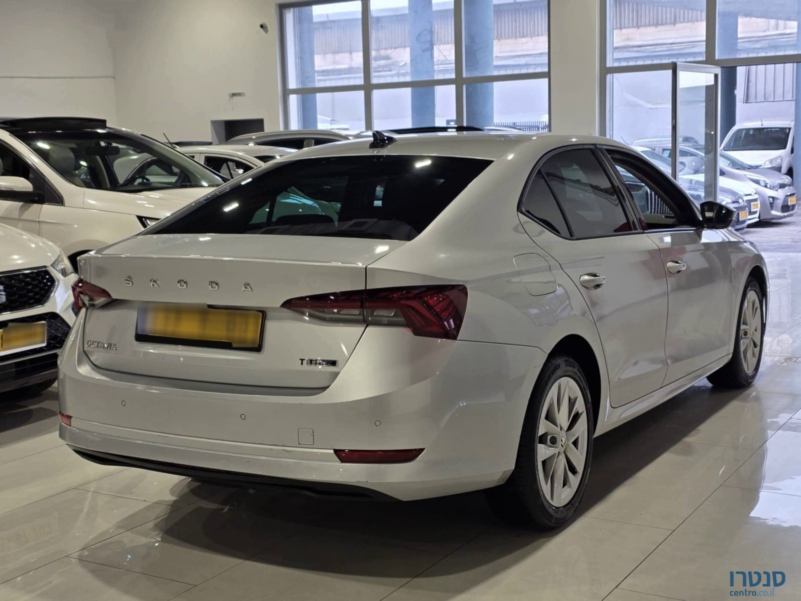 2023' Skoda Octavia photo #3