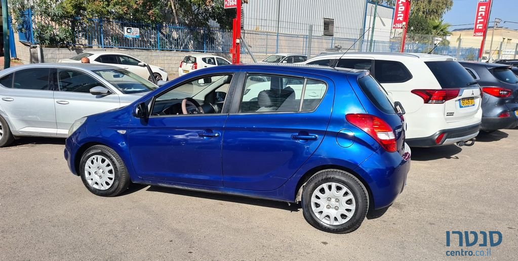 2011' Hyundai i20 יונדאי photo #3