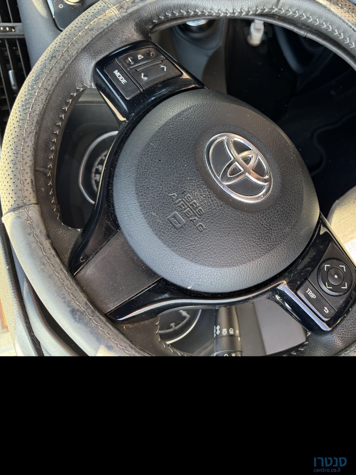 2018' Toyota Yaris טויוטה יאריס photo #4