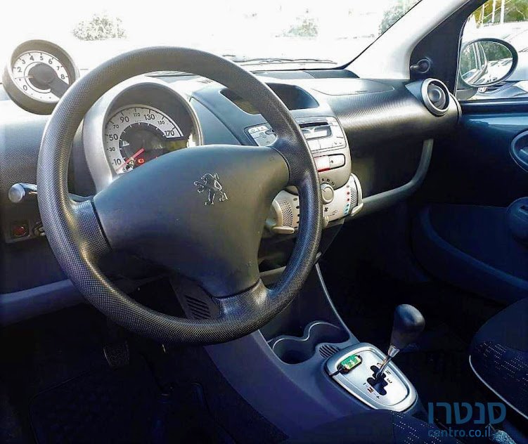 2012' Peugeot 107 photo #4