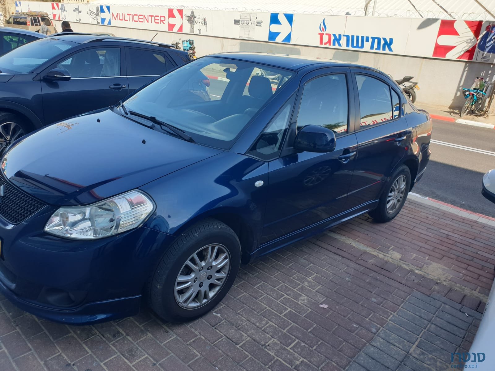 2014' Suzuki SX4 photo #1