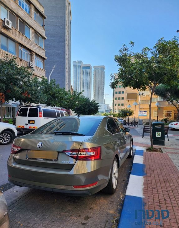 2018' Skoda Superb סקודה סופרב photo #4