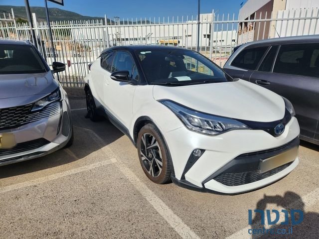 2024' Toyota C-HR טויוטה photo #2