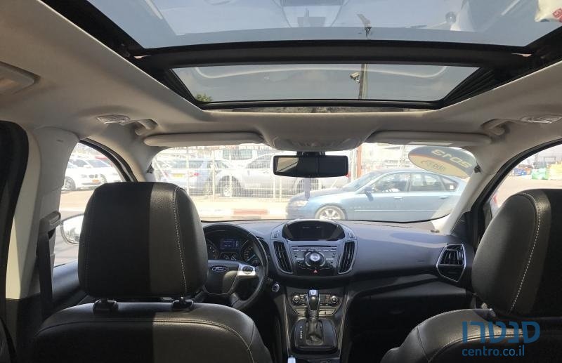 2014' Ford Kuga photo #4