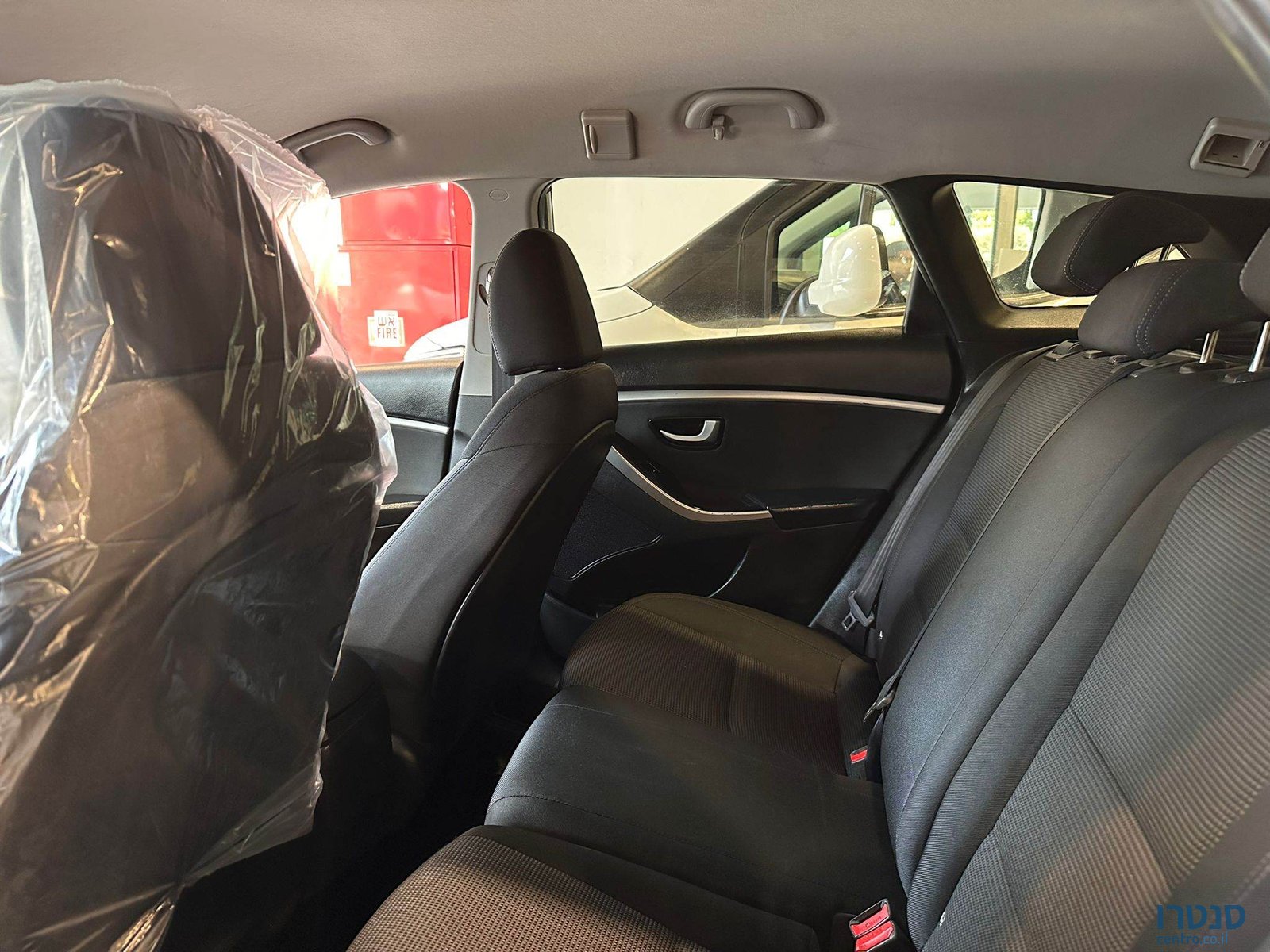 2016' Hyundai i30 photo #6