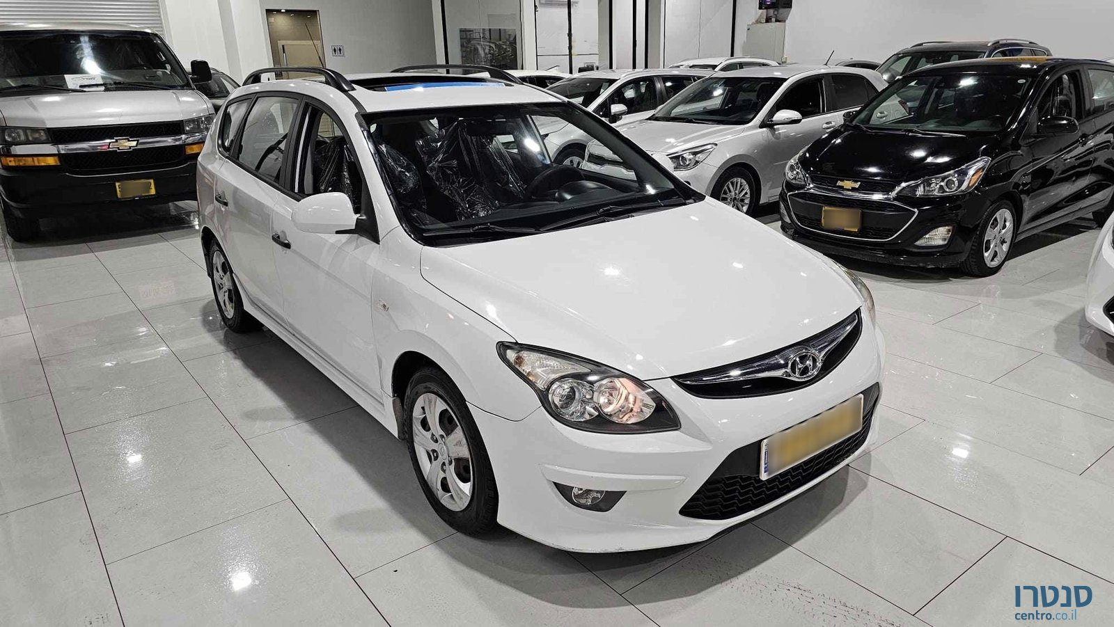 2012' Hyundai i30 photo #2