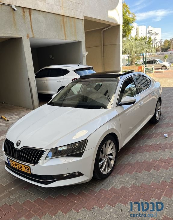 2016' Skoda Superb סקודה סופרב photo #3