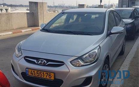 2011' Hyundai i25 i25 יונדאי photo #2