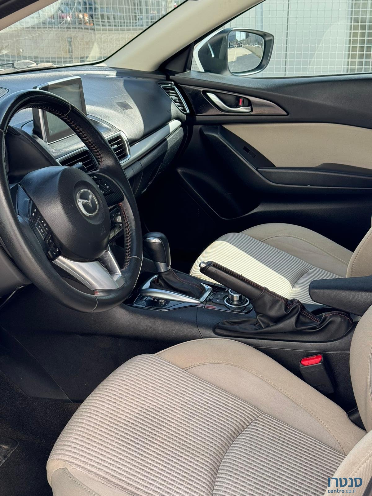 2016' Audi Q3 photo #7