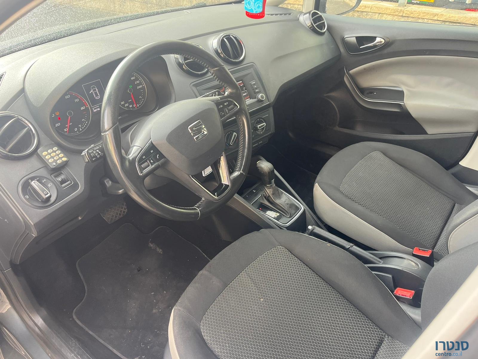 2016' SEAT Ibiza photo #3