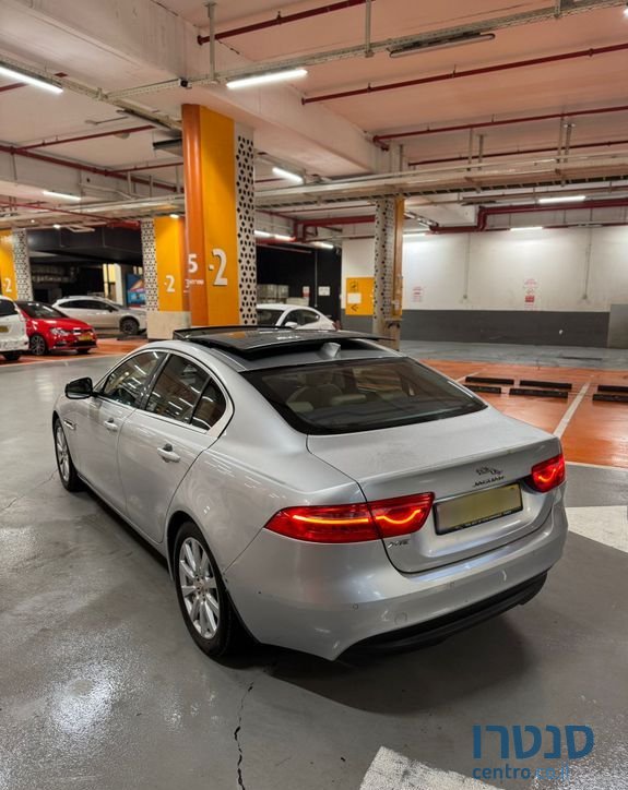 2017' Jaguar XE יגואר photo #5