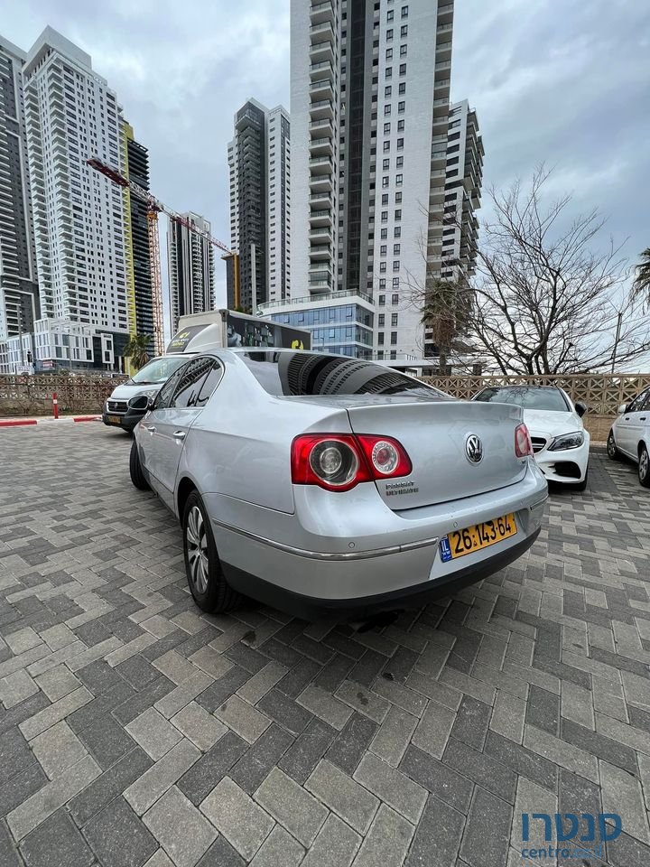 2008' Volkswagen Passat B6 photo #3