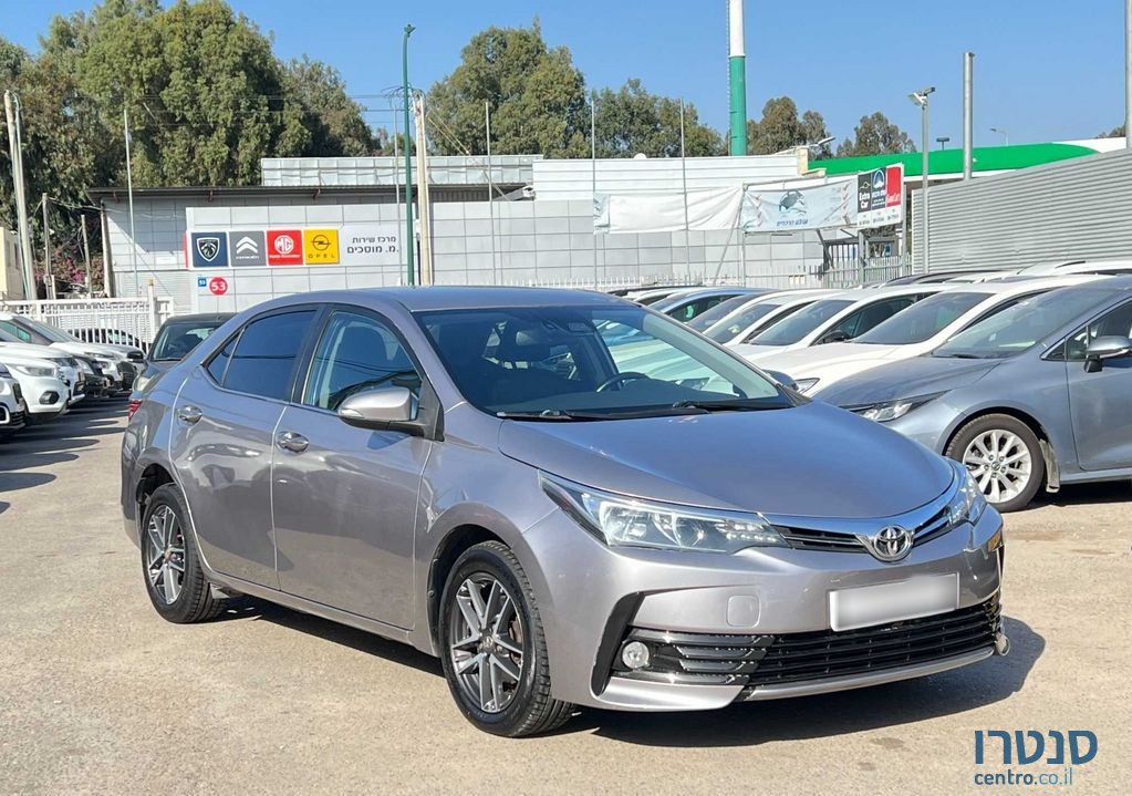 2018' Toyota Corolla טויוטה קורולה photo #3