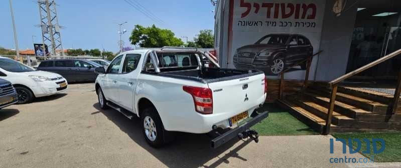 2017' Mitsubishi L200 4X4 מיצובישי טרייטון photo #4