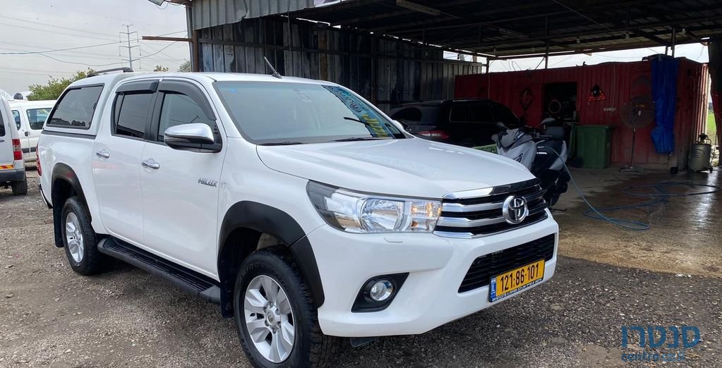 2018' Toyota Hilux טויוטה היילקס photo #1